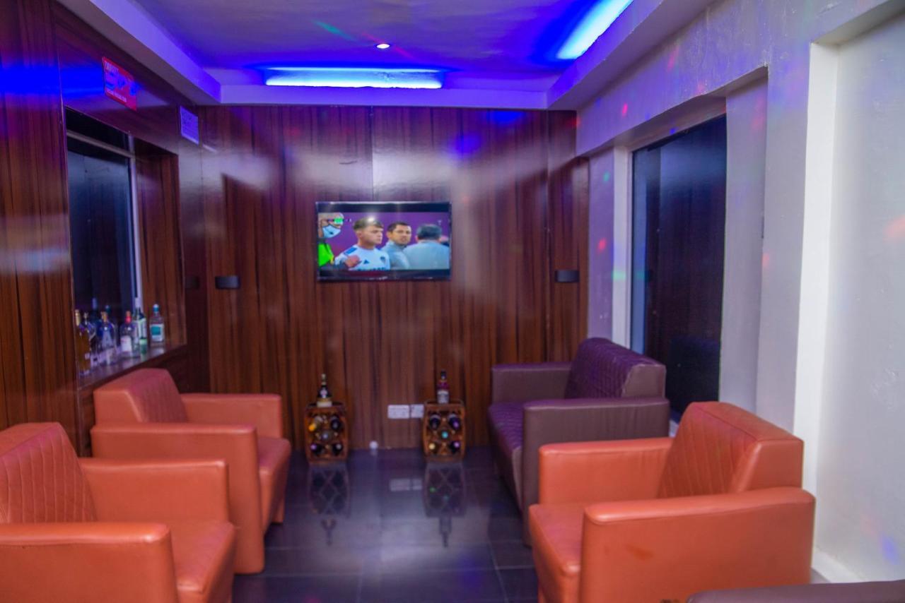 Posh Hotel And Suites Victoria Island لاغوس المظهر الخارجي الصورة