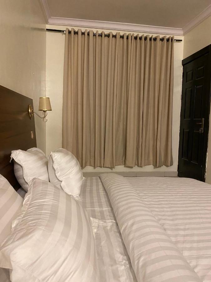 Posh Hotel And Suites Victoria Island لاغوس المظهر الخارجي الصورة